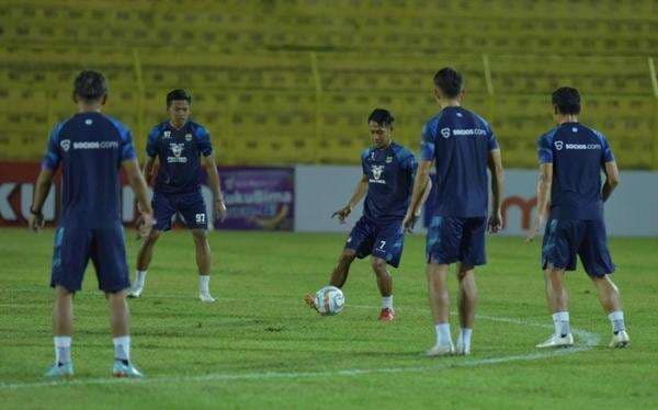 Lawan Barito Putera, Rapuhnya Pertahanan Persib Masih Jadi Sorotan