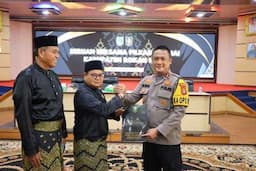 Kapolres Rohil Hadiri Pembacaan Seruan dan Penanda Tanganan Pilkada Damai Oleh LAMR