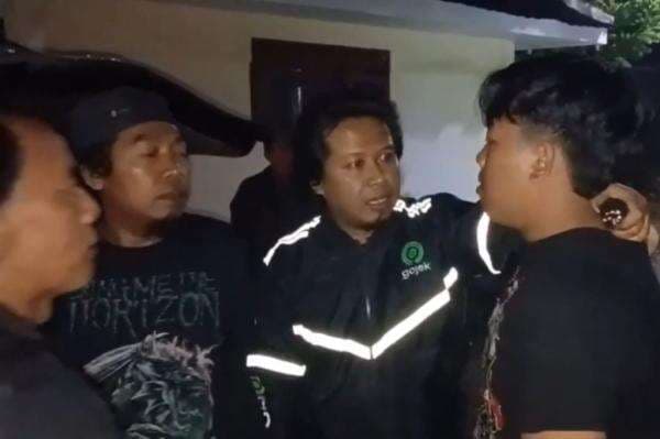 Mayat Terikat Ditemukan dalam Rumah Kosong di Jember, Pelaku Ditangkap Kurang dari 8 Jam Mayat Terikat Ditemukan dalam Rumah Kosong di Jember, Pelaku Ditangkap Kurang dari 8 Jam