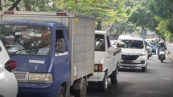 Hari Kedua Libur Natal, Jalur Wisata Bandung–Lembang Macet Parah hingga 3 Kilometer Hari Kedua Libur Natal, Jalur Wisata Bandung–Lembang Macet Parah hingga 3 Kilometer