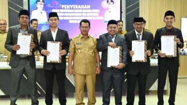 Wakil Bupati Kolaka Utara Lantik 6 Pengacara Tangani Persoalan Hukum Wakil Bupati Kolaka Utara Lantik 6 Pengacara Tangani Persoalan Hukum