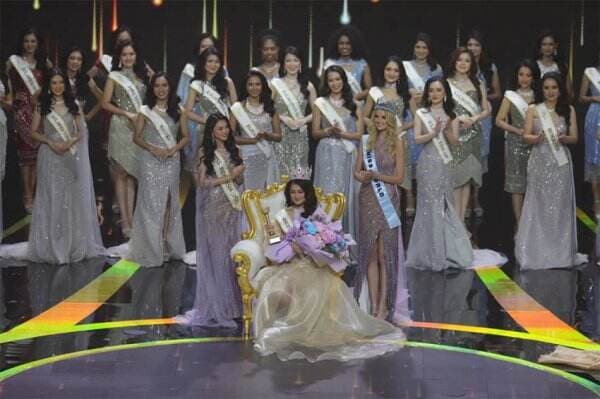 4 Potret Pemasangan Mahkota Miss Indonesia 2024 pada Monica Sembiring