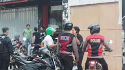 Polisi Lakukan Olah TKP Pasca Aksi Perampokan Bersenjata Api di Kota Probolinggo