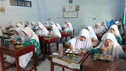 Makan Gratis Bergizi Menjangkau Sekolah Swasta dan Pesantren: Harapan pada Porsi Lebih Banyak