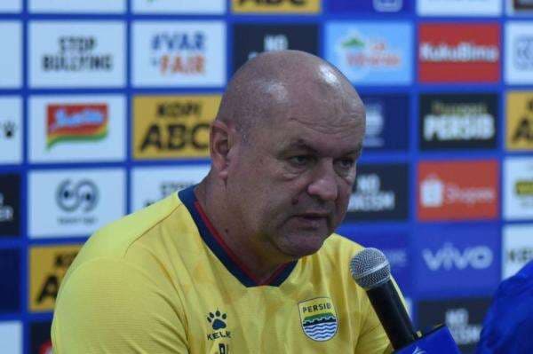 Bojan Hodak Blak-blakan: Lawan PSM Tak Pernah Mudah untuk Persib Bojan Hodak Blak-blakan: Lawan PSM Tak Pernah Mudah untuk Persib