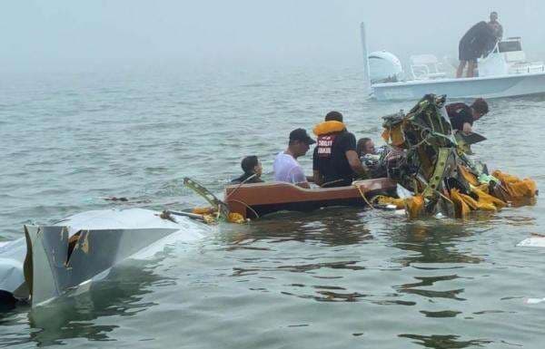 Pesawat Angkatan Laut Meksiko Jatuh di Amerika, 5 Tentara dan Warga Sipil Tewas Pesawat Angkatan Laut Meksiko Jatuh di Amerika, 5 Tentara dan Warga Sipil Tewas
