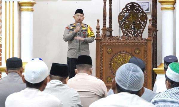 Kapolres Siak Sampaikan Pesan Damai Pilkada Lewat Subuh Bermadah