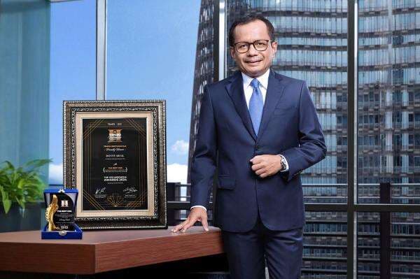 Dorong Penggunaan Bahan Bakar Alternatif, Dirut SIG Dianugerahi Top CEO Indonesia Awards 2024