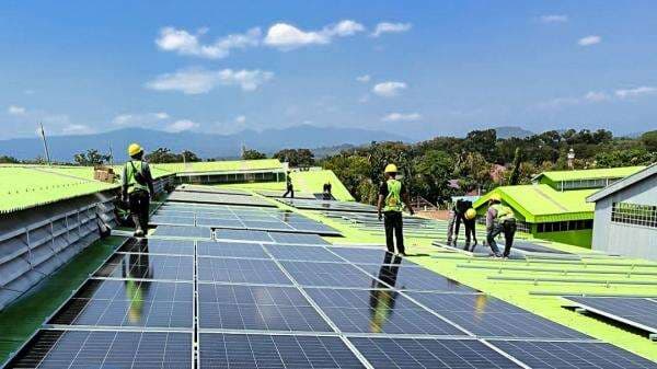 KAI Properti Dukung Keberlanjutan Lingkungan melalui Pemasangan Solar Panel di Enam Stasiun Utama