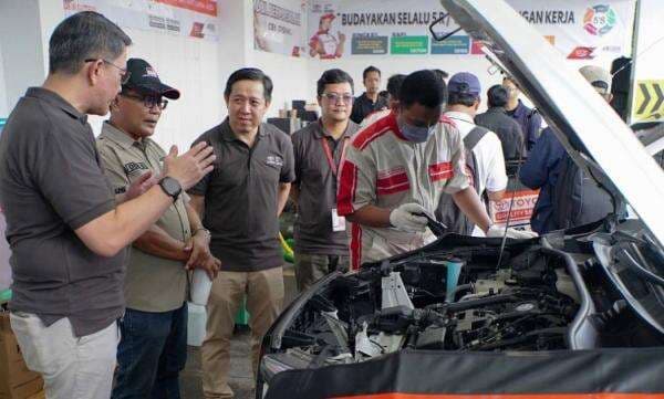 Libur Nataru, Toyota Kerahkan Bengkel Siaga di Sejumlah Titik Libur Nataru, Toyota Kerahkan Bengkel Siaga di Sejumlah Titik