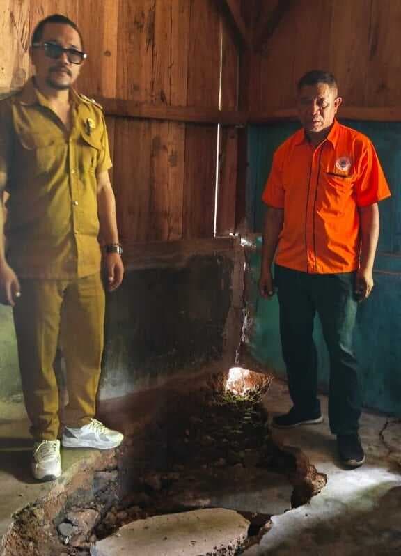 Di Lamba Leda 12 Rumah Kena Dampak Akibat Fenomena Tanah Retak Di Lamba Leda 12 Rumah Kena Dampak Akibat Fenomena Tanah Retak