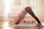 5 Gerakan Yoga untuk Meredakan Nyeri Pergelangan Tangan