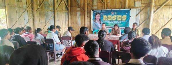 "Reot" Kepsek SMK Restorasi Maluza, Minta Anggota DPRD NTT, Mersi Piwung Perjuangkan Gedung Sekolah "Reot" Kepsek SMK Restorasi Maluza, Minta Anggota DPRD NTT, Mersi Piwung Perjuangkan Gedung Sekolah