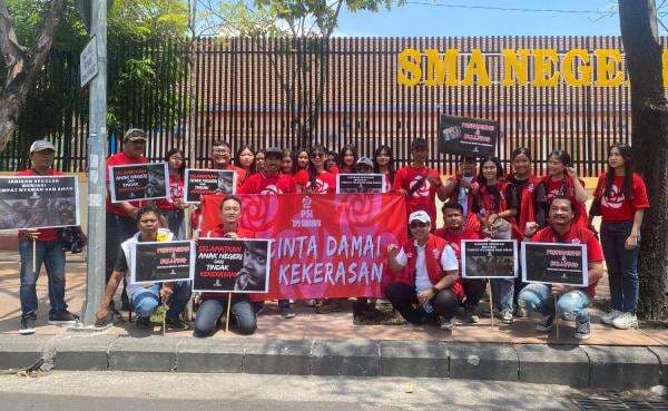 PSI Surabaya Turun ke Jalan, Sebarkan Pesan Damai dan Anti Kekerasan untuk Anak