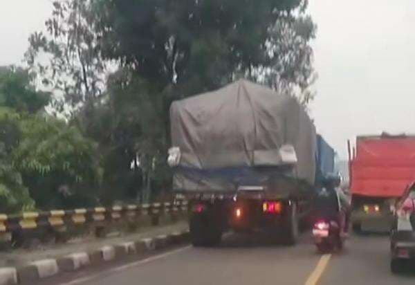 Natal dan Tahun Baru, Kendaraan Angkutan Barang Dilarang Masuk Tol dan Arteri Jombang