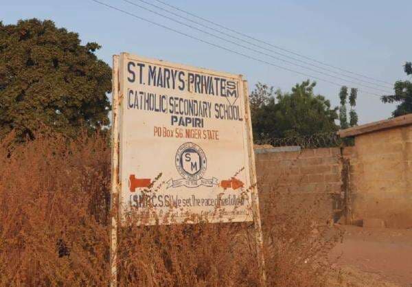 130 Siswa yang Diculik di Nigeria Berhasil Dibebaskan 130 Siswa yang Diculik di Nigeria Berhasil Dibebaskan