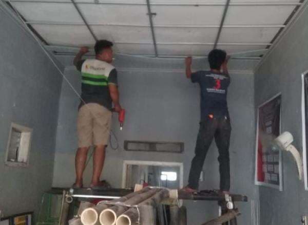 Pemdes Cidamar Cidaun Manfaatkan Banprov Rehab Kantor Desa