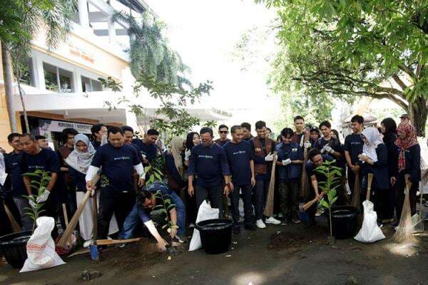 Sambut Bali Interfaith, UIN Sunan Kalijaga Tanam Pohon di Lingkungan Kampus