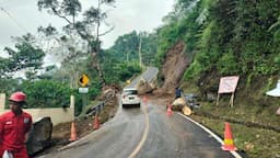 Jalan Nasional Naringgul Sempat Lumpuh Akibat Longsor Kini Bisa Dilewati