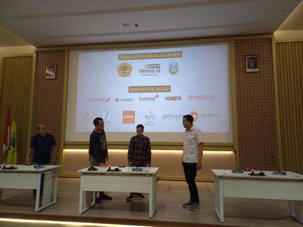 Adu Kepintaran, iNewsSurabaya.id Adakan Lomba Cerdas Cermat Gen-iNews