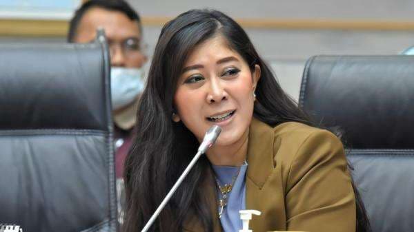 Pejabat Tertangkap Kasus Judi Online, Meutya Menteri Komdigi Angkat Suara