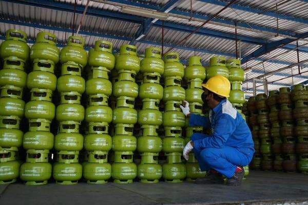 Kenaikan Harga LPG 3 Kg di Surabaya Bikin Resah: Warga Sebut Hapus Program Makan Bergizi, Ada Apa!