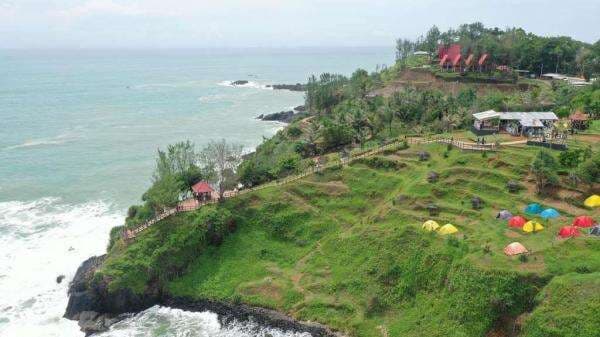 Belajar Sambil Wisata,  Peserta Rakornas KNGI  Jelajahi Situs Geopark Kebumen