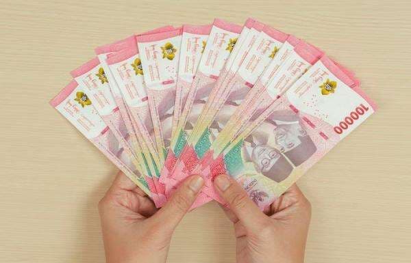 Rupiah Sepekan Melemah 0,09 Persen di Rp16.750 per USD Rupiah Sepekan Melemah 0,09 Persen di Rp16.750 per USD