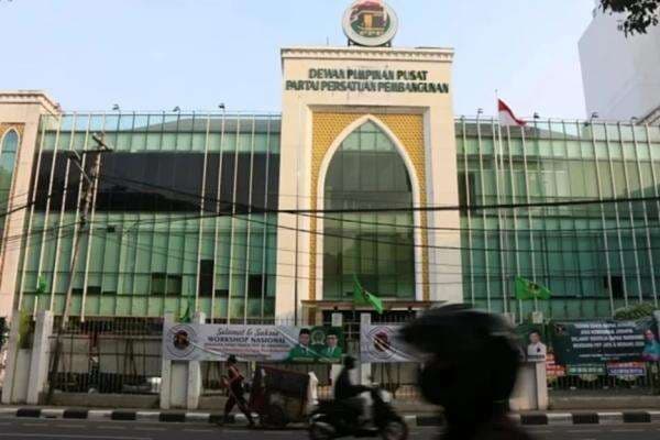 Kader PPP Segera Laporkan Taj Yasin, Agus Suparmanto, dan Thobahul Aftoni ke Polda Metro Kader PPP Segera Laporkan Taj Yasin, Agus Suparmanto, dan Thobahul Aftoni ke Polda Metro