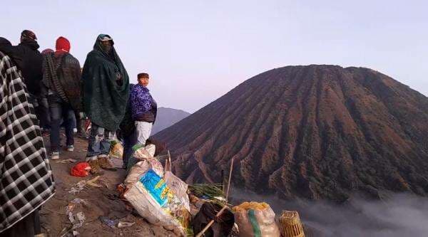 Menjelang Nataru, Penyedia Jasa Wisata Gunung Bromo Mengeluh Sepi Karena Tiket Mahal