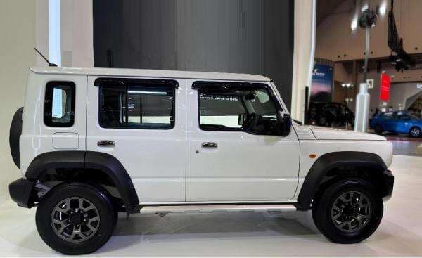 5 Sentuhan pada Suzuki Jimny White Rhino Edition yang Diburu Kolektor