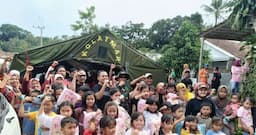 Korban Banjir Sukabumi Dapat Tas Sekolah, Perlengkapan Bekal dan Air Tinggi Oksigen dari Moorlife