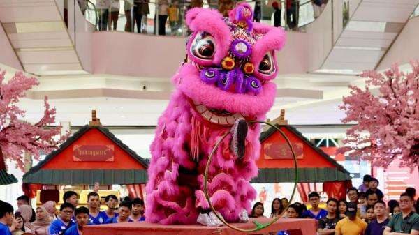 Kemeriahan Imlek di Delipark Mall, Ada Atraksi Barongsai hingga Magician Performance