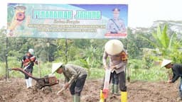 Kapolres Ciamis Tanam Jagung Bersama Warga, Wujudkan Ketahanan Pangan Menuju Indonesia Emas 2045