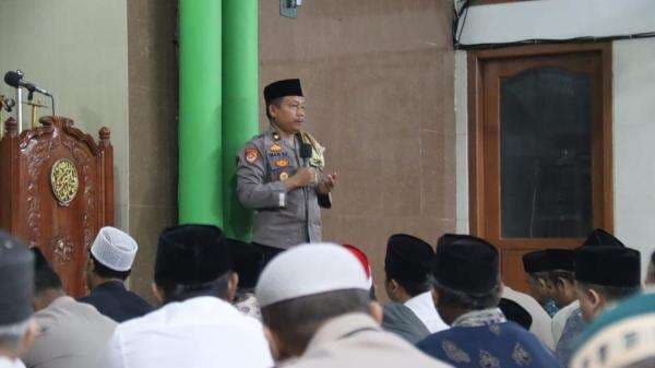 Kapolres Pemalang Ajak Nelayan Ikut Jaga Kamtibmas Selama Ramadhan Kapolres Pemalang Ajak Nelayan Ikut Jaga Kamtibmas Selama Ramadhan