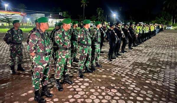 Personel Gabungan TNI dan Brimob Patroli Perkuat Stabilitas Keamanan di Wilayah Hukum Polres Pijay