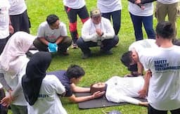 Jelajah Outdoor Gandeng Viristar Selenggarakan Pelatihan Wilderness First Aid di Bogor