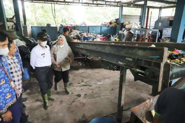 Pemkot Cimahi Tetapkan Pencanangan Tanggap Darurat Sampah Pemkot Cimahi Tetapkan Pencanangan Tanggap Darurat Sampah