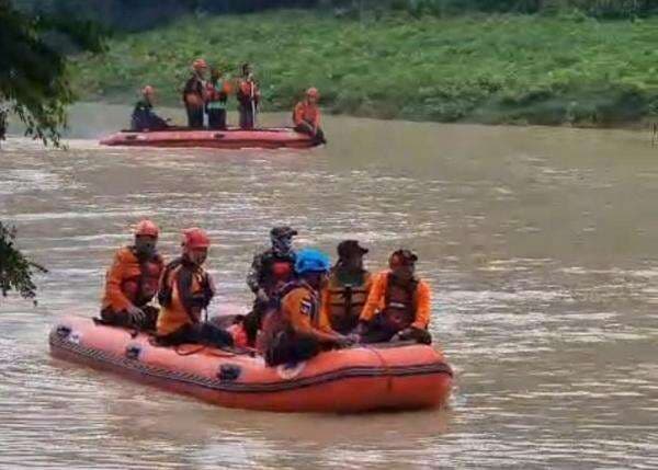 Pencarian Pelajar Tenggelam di Sungai Lusi Grobogan, Tim SAR Gabungan Belum Temukan Korban