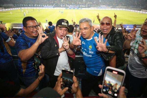 Persib Menang 3-0, Wali Kota Bandung Siapkan Nobar di Semua Kecamatan Persib Menang 3-0, Wali Kota Bandung Siapkan Nobar di Semua Kecamatan