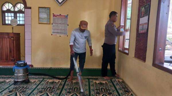 Grebek Masjid di Desa Cikeusal, Sinergitas Warga dan Pemerintah untuk Kebersihan dan Kerukunan