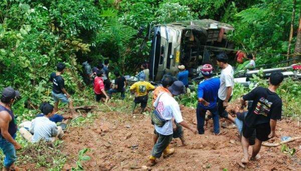 Total 4 Orang Korban Meninggal Dunia Dalam Kecelakaan Maut Bus Ketty Toraja - Kendari