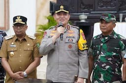 Kapolda Riau dan Pj Gubernur Tinjau Pengamanan Gereja dan Pos Natal 