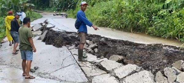 Pergerakan Tanah Terjadi Lagi! Jalan Amblas dan Rumah Warga Ambruk di Cileles Lebak