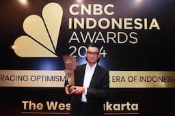 Hattrick! Dirut PLN Darmawan Prasodjo Kembali Dinobatkan Jadi CEO Of The Year 2024