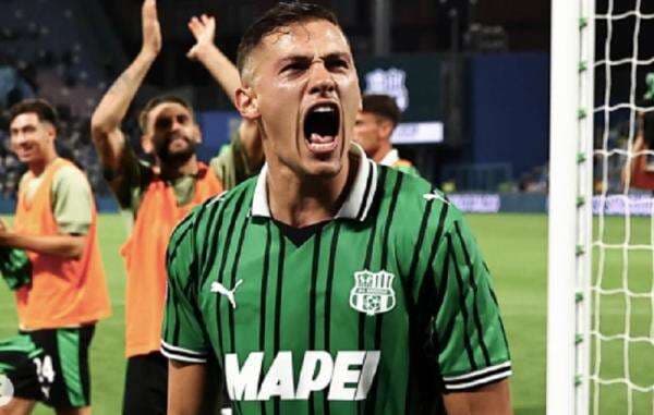 Bos Sassuolo Pagari Jay Idzes dengan Harga Tinggi, Duo Milan Panik! Bos Sassuolo Pagari Jay Idzes dengan Harga Tinggi, Duo Milan Panik!