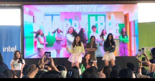 Acer Luncurkan Kampanye "Worry Free, Be Happy" Bersama BTR7 Acer Luncurkan Kampanye "Worry Free, Be Happy" Bersama BTR7