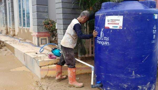 Pertamina Pulihkan 12 Sumur Warga dan Pasok Air Bersih di Aceh Pertamina Pulihkan 12 Sumur Warga dan Pasok Air Bersih di Aceh