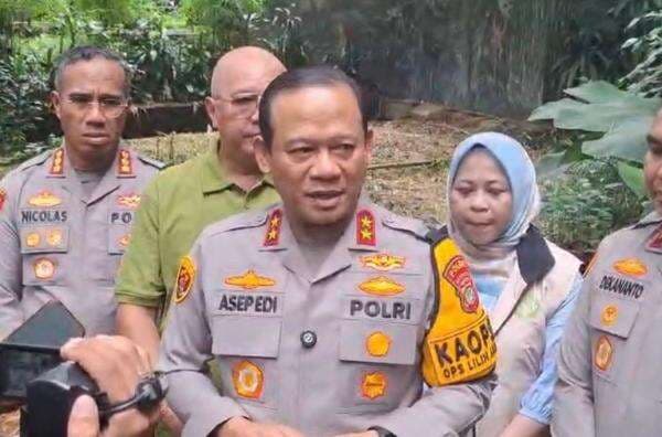 Kapolda Metro Kerahkan 151 Personel di Ragunan, Pastikan Keamanan Wisatawan Kapolda Metro Kerahkan 151 Personel di Ragunan, Pastikan Keamanan Wisatawan