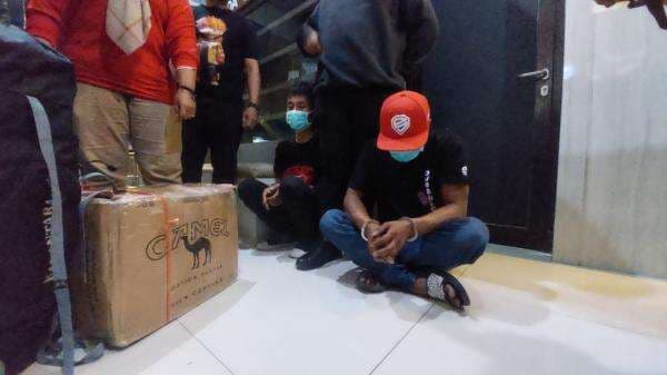 Polda Jatim Ungkap Peredaran Narkoba Jaringan Internasional, 22 Kg Sabu Disita Polda Jatim Ungkap Peredaran Narkoba Jaringan Internasional, 22 Kg Sabu Disita